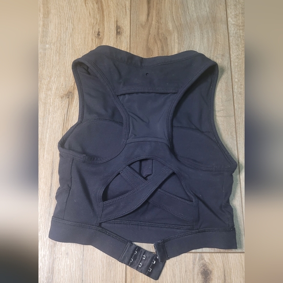 Gymshark, zip-up sports bra, women's size small, Excellent condition - Picture 2 of 3